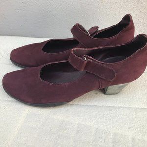 Arche LN Wine Nubuck Suede Mary Jane Pumps France Size US 9